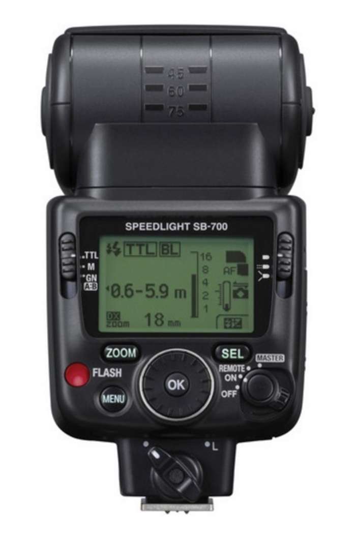 Nikon SB -700 | Blesk