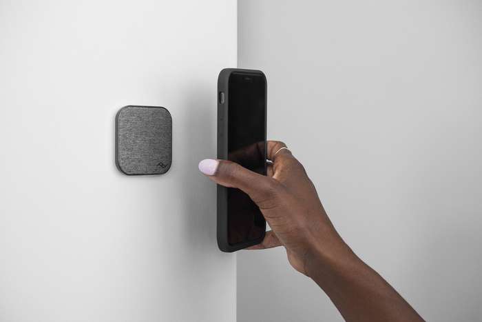 Peak Design Wall Mount šedá