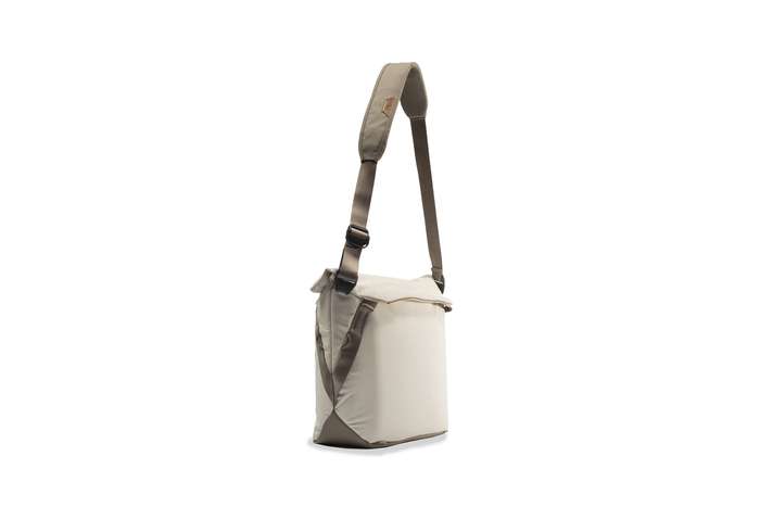 PEAK DESIGN EVERYDAY TOTE 15L BONE