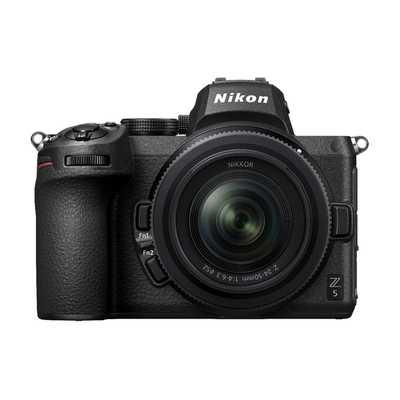 Nikon Z5 + Nikkor Z 24–200 mm f/4–6,3